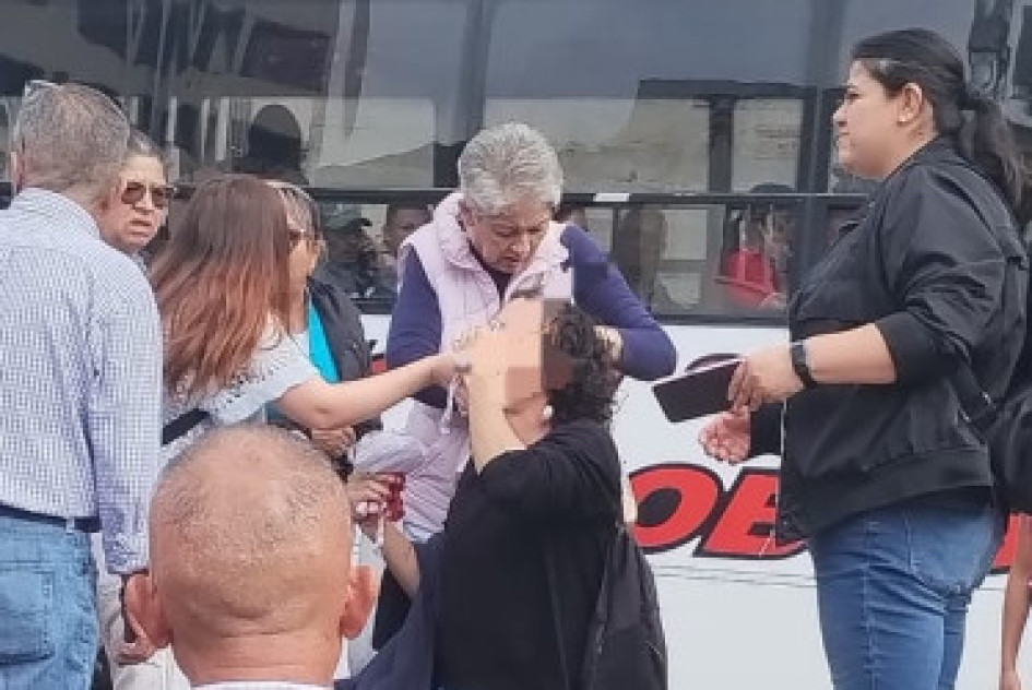 La persona afectada fue auxiliada por transeúntes. La persona afectada fue auxiliada por transeúntes.