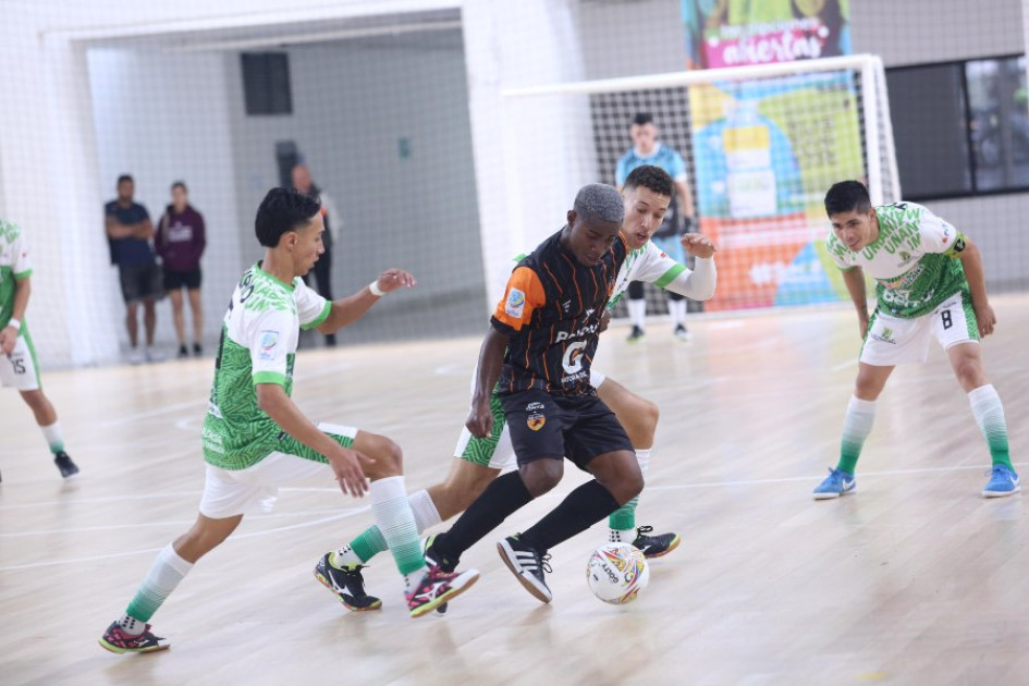 Este sábado la Universidad de Manizales recibió a Lyon de Cali por los cuartos de final de la Liga Nacional de Fútbol Sala. Este sábado la Universidad de Manizales recibió a Lyon de Cali por los cuartos de final de la Liga Nacional de Fútbol Sala.