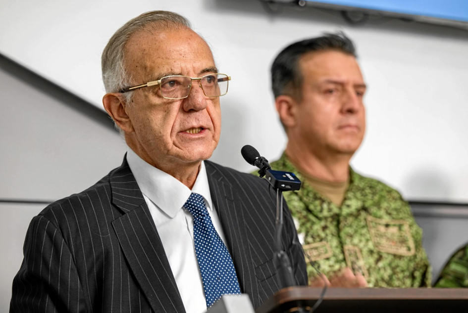 Iván Velásquez, ministro de Defensa, anuncia que irán tras la estructura criminal de alias Iván Mordisco. Iván Velásquez, ministro de Defensa, anuncia que irán tras la estructura criminal de alias Iván Mordisco.