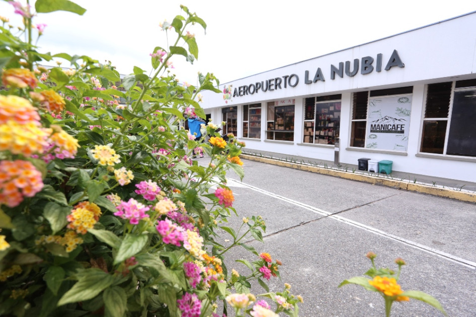 El Aeropuerto La Nubia de Manizales podría contar con tres nuevos destinos, además de recuperar la conexión aérea a Medellín desde el próximo 23 de agosto. El Aeropuerto La Nubia de Manizales podría contar con tres nuevos destinos, además de recuperar la conexión aérea a Medellín desde el próximo 23 de agosto.
