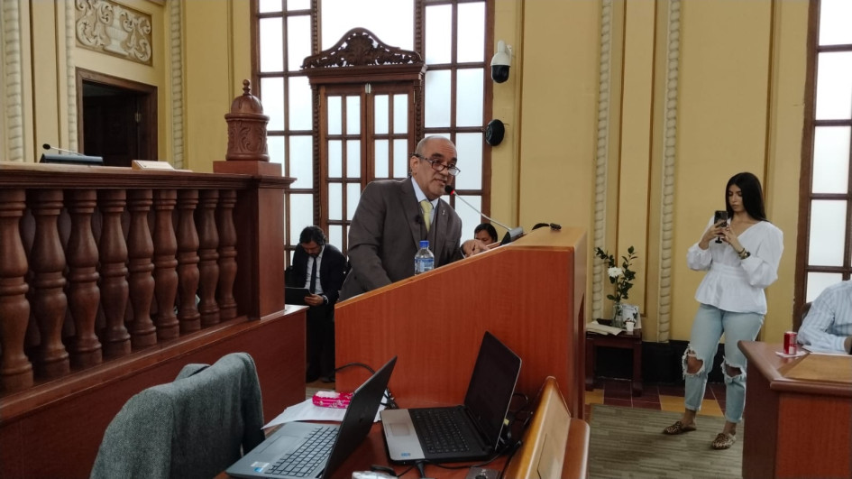 El gerente del Hospital Departamental Santa Sofía, Carlos Alberto Piedrahíta, este martes en la Asamblea de Caldas. El gerente del Hospital Departamental Santa Sofía, Carlos Alberto Piedrahíta, este martes en la Asamblea de Caldas.