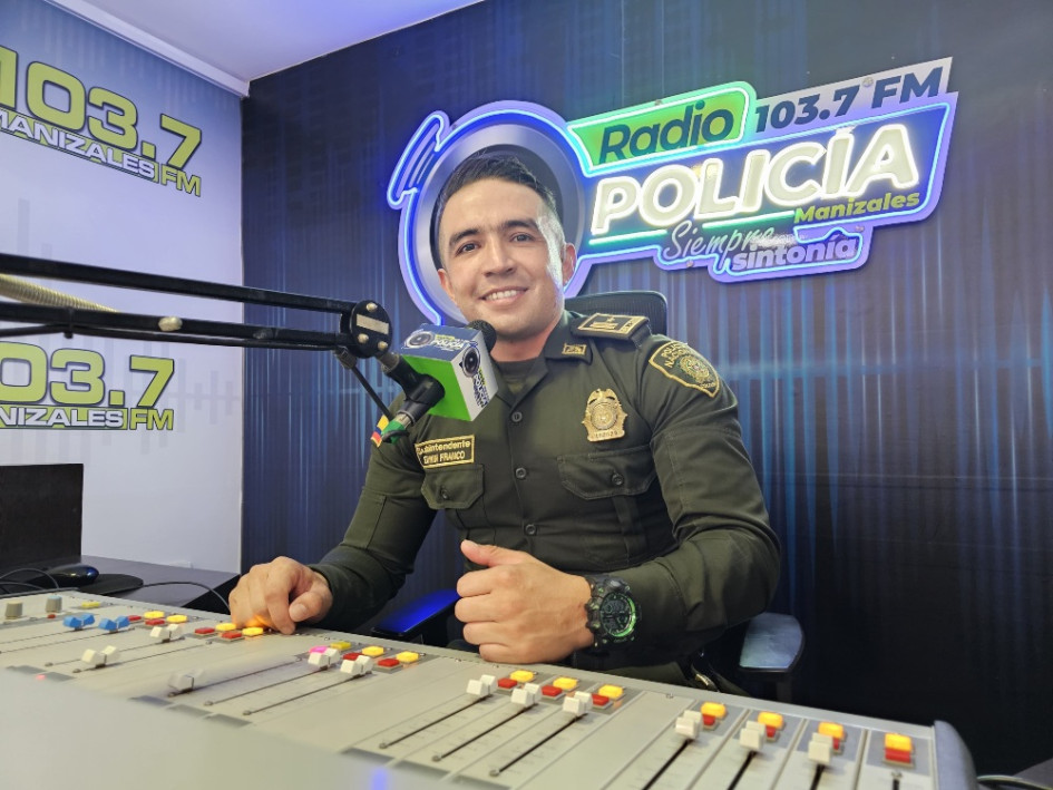 Subintendente Edwin Javier Franco Muñoz. Subintendente Edwin Javier Franco Muñoz.