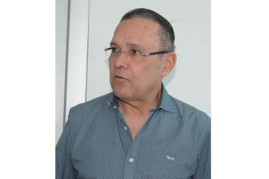 Efraín Cepeda, durante su visita a LA PATRIA en el 2023. Efraín Cepeda