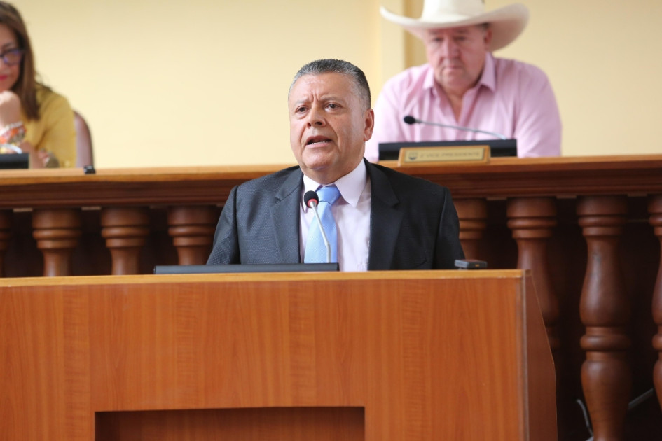El recién electo contralor de Caldas, Juan Carlos Pérez, dedicó la mayor parte de su primer discurso en el cargo a criticar los recursos jurídicos que demoraron el proceso de elección en la Asamblea. Anunció acciones legales contra quienes "actuaron malintencionadamente". Estas fueron sus palarbas. El recién electo contralor de Caldas, Juan Carlos Pérez, dedicó la mayor parte de su primer discurso en el cargo a criticar los recursos jurídicos que demoraron el proceso de elección en la Asamblea. Anunció acciones legales contra quienes "actuaron malintencionadamente". Estas fueron sus palarbas.