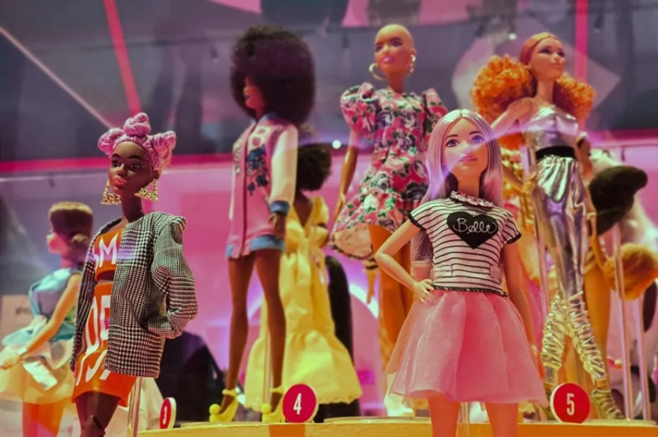 Conozca las nuevas Barbies de Mattel. Conozca las nuevas Barbies de Mattel.