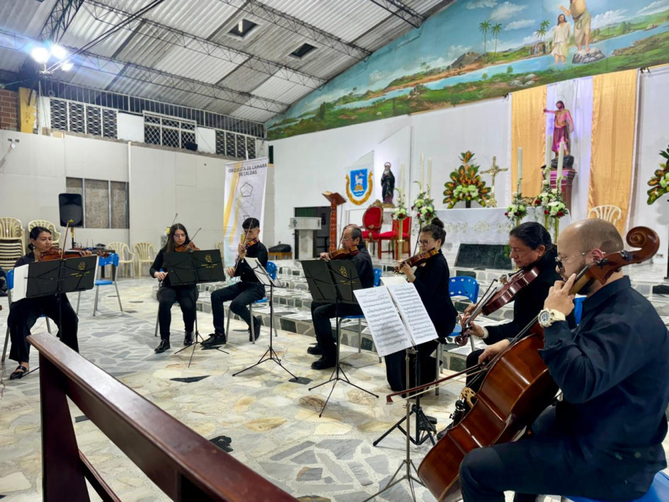 La Orquesta dee Cámara de Caldas está de gira por el departamento hasta este viernes. La Orquesta dee Cámara de Caldas está de gira por el departamento hasta este viernes.
