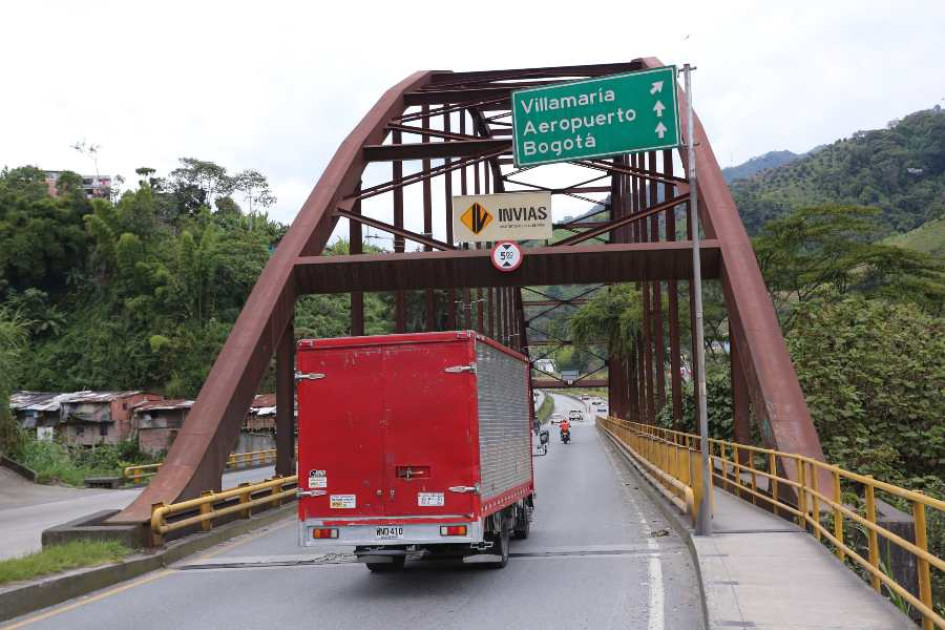El puente Pío XII genera preocupación entre conductores. -P1 Foto | Luis Trejos | LA PATRIA El puente Pío XII genera preocupación entre conductores.