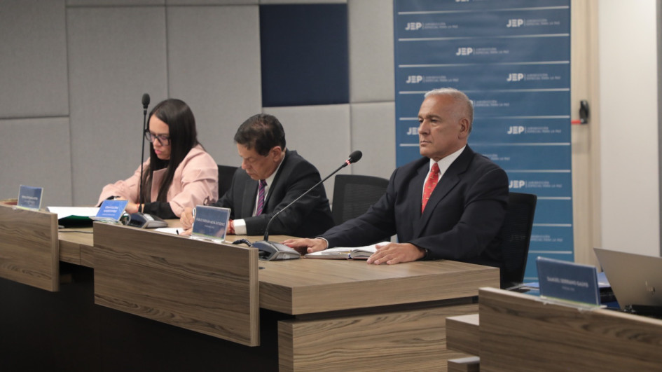 El militar retirado es señalado de ordenar asesinar a civiles entre los mencionados casos de ejecuciones extrajudiciales o falsos positivos. El militar retirado es señalado de ordenar asesinar a civiles entre los mencionados casos de ejecuciones extrajudiciales o falsos positivos.