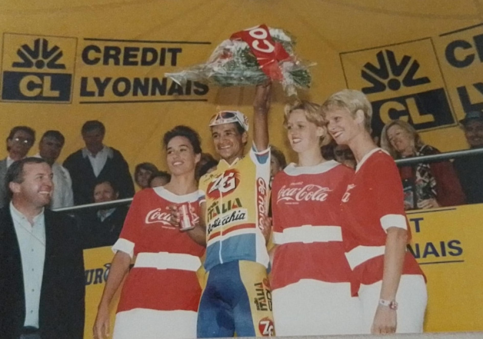 20 de julio de 1994: Nelson 'Cacaíto' Rodríguez en el podio del Tour de Francia. 30 de julio de 1994: Nelson 'Cacaíto' Rodríguez en el podio del Tour de Francia.
