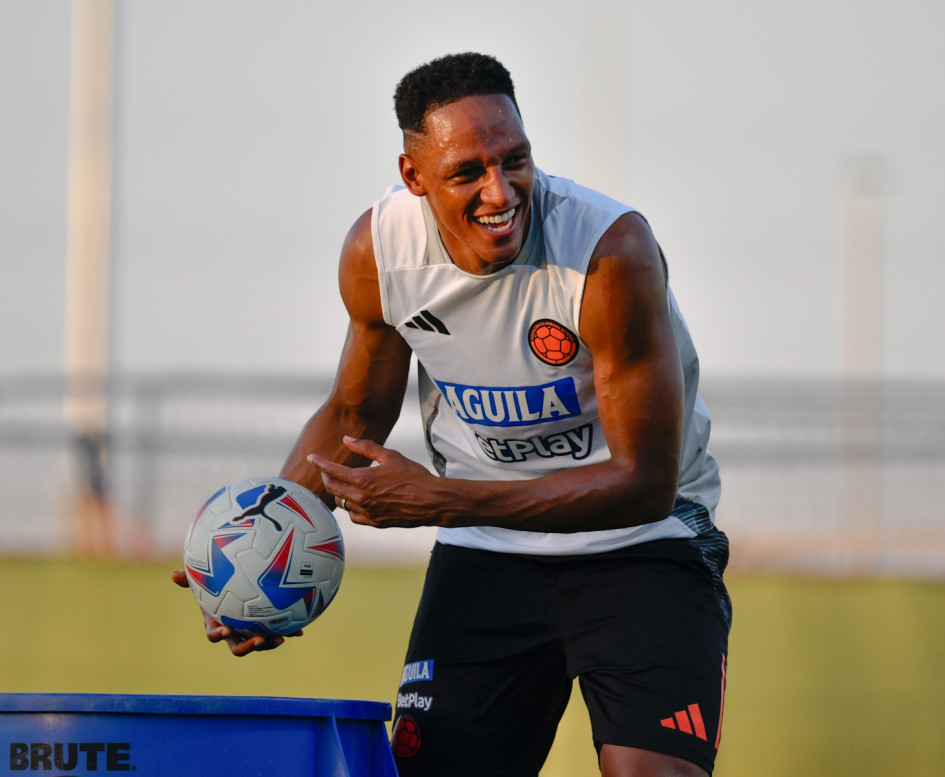 Yerry Mina bromea con sus compañeros antes del juego de hoy con Panamá por los cuartos de final de la Copa América. 26 partidos sin perder lleva Colombia. Yerry Mina bromea con sus compañeros antes del juego de hoy con Panamá por los cuartos de final de la Copa América. 26 partidos sin perder lleva Colombia.
