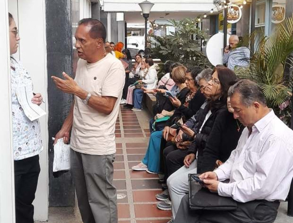 Las dificultades con el nuevo modelo de salud incluyen en Caldas la demora o no entrega de medicamentos. Varias farmacias han comenzado con el servicio, pero se han retirado. Las dificultades con el nuevo modelo de salud incluyen en Caldas la demora o no entrega de medicamentos. Varias farmacias han comenzado con el servicio, pero se han retirado.