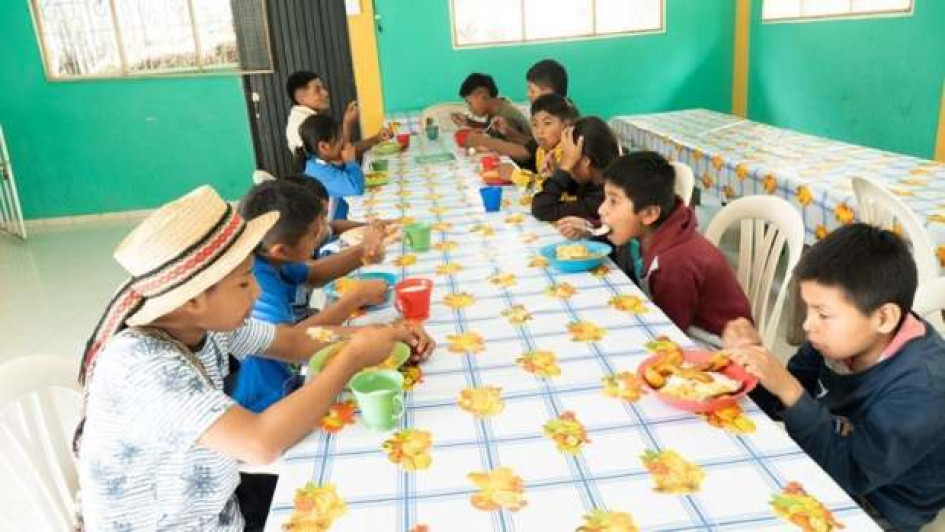 La Unidad de Alimentos para Aprender (UApA), del Ministerio de Educación Nacional, giró en mayo la suma de $361.727.785.174 a las Entidades Territoriales Certificadas en Educación (ETC). La Unidad de Alimentos para Aprender (UApA), del Ministerio de Educación Nacional, giró en mayo la suma de $361.727.785.174 a las Entidades Territoriales Certificadas en Educación (ETC).