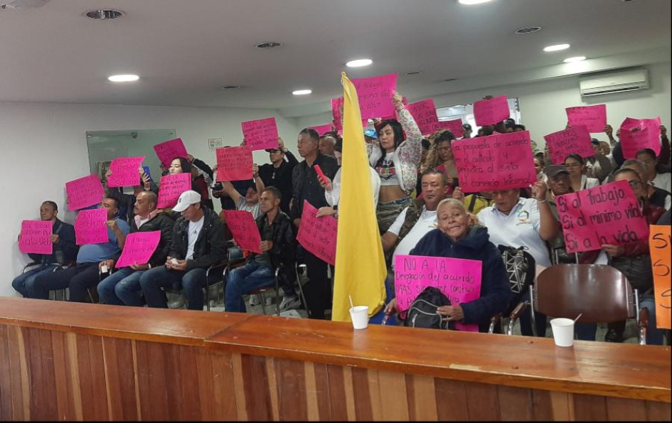 Vendedores informales en el Concejo de Manizales Vendedores informales en el Concejo de Manizales
