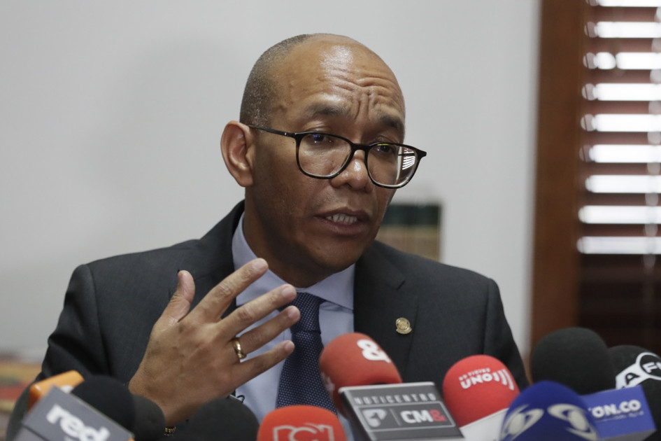 El presidente de la Corte Suprema, Gerson Chaverra, confirmó que por el momento no hay reporte de que ningún integrante de esta alta instancia haya recibido amenazas. El presidente de la Corte Suprema, Gerson Chaverra, confirmó que por el momento no hay reporte de que ningún integrante de esta alta instancia haya recibido amenazas.
