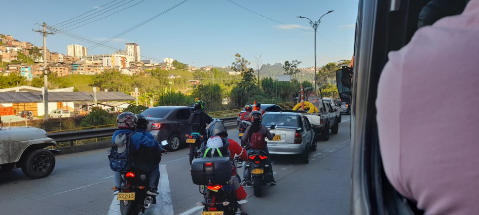 El trancón en la vía Panamericana. El trancón.