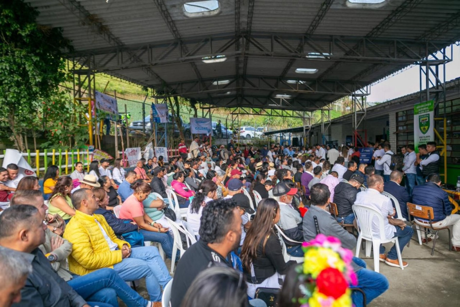 La firma del convenio 'Juntas de internet', entre el Ministerio de las TIC y la Gobernación de Caldas se llevó a cabo en la vereda La Guayana de Villamaría. La firma del convenio 'Juntas de internet', entre el Ministerio de las TIC y la Gobernación de Caldas se llevó a cabo en la vereda La Guayana de Villamaría.
