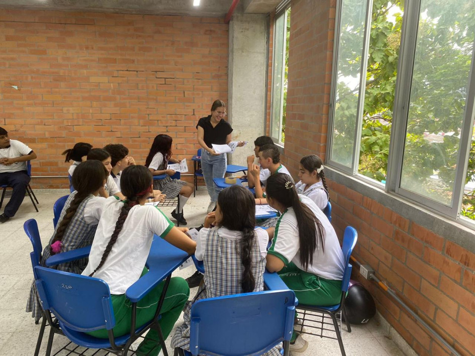 Participaron los estudiantes de once. Participaron los estudiantes de once.