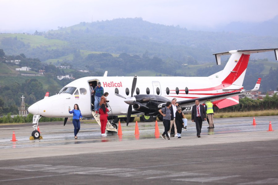 A las 8:05 a.m. de este viernes llegó a Manizales el vuelo de Medellín, de la aerolínea Pacífica de Aviación, con 12 pasajeros. A las 8:05 a.m. de este viernes llegó a Manizales el vuelo de Medellín, de la aerolínea Pacífica de Aviación, con 12 pasajeros.