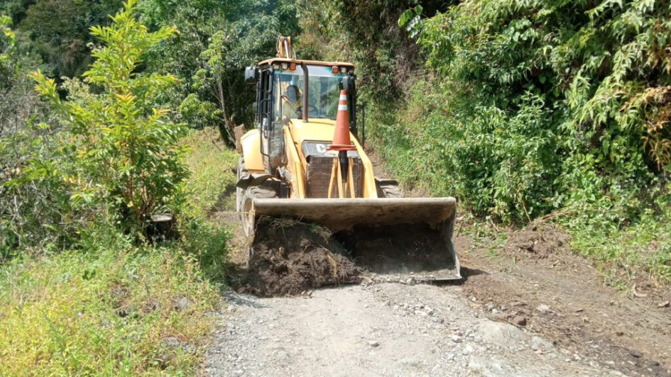 11 rutas están afectadas por derrumbes y obras en ejecución en 8 municipios caldenses. Infórmese antes de viajar. 11 rutas están afectadas por derrumbes y obras en ejecución en 8 municipios caldenses. Infórmese antes de viajar.