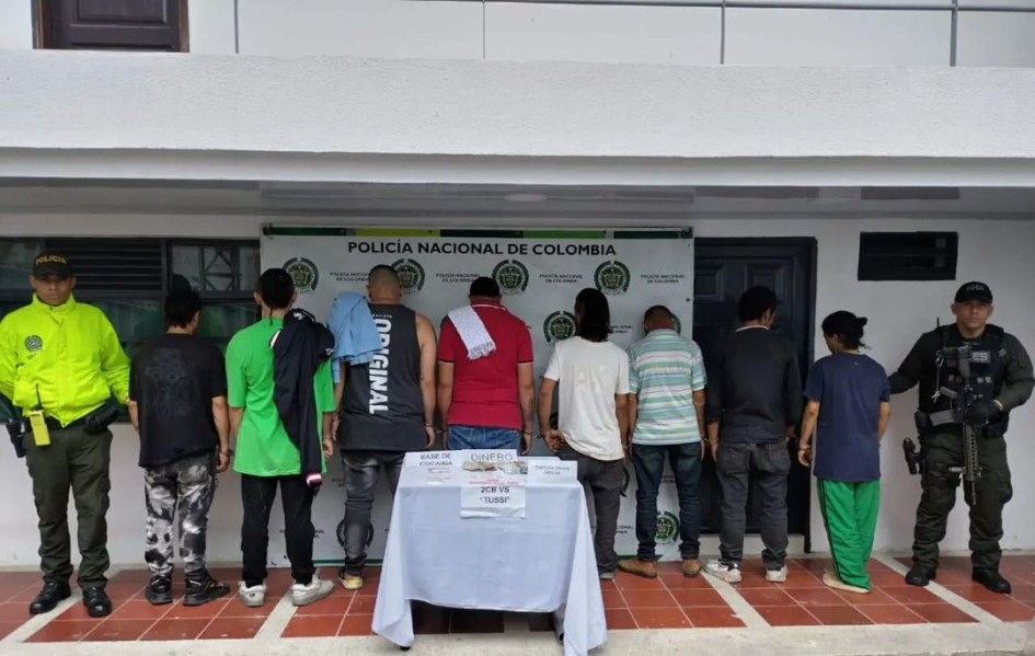 Capturan en Belén de Umbría a personas que traficaban con estupefacientes. Capturan en Belén de Umbría a personas que traficaban con estupefacientes.