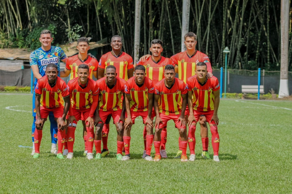 Deportivo Pereira Sub-20 y Primera C están cerca de clasificar a la siguiente ronda de sus torneos. Deportivo Pereira Sub-20 y Primera C están cerca de clasificar a la siguiente ronda de sus torneos.