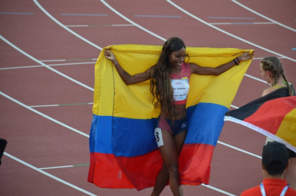 Karen Palomeque ganó oro con récord mundial incluido Karen Palomeque ganó oro con récord mundial incluido