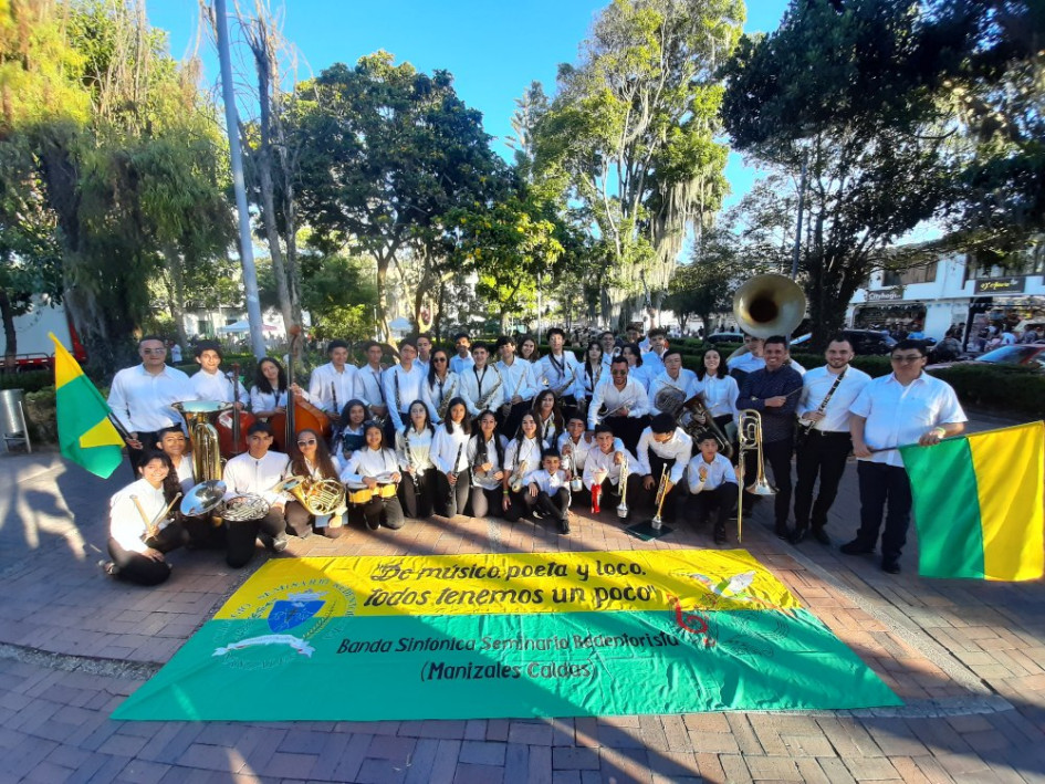 Banda del Colegio Seminario Redentorista de Manizales. Banda del Colegio Seminario Redentorista de Manizales.