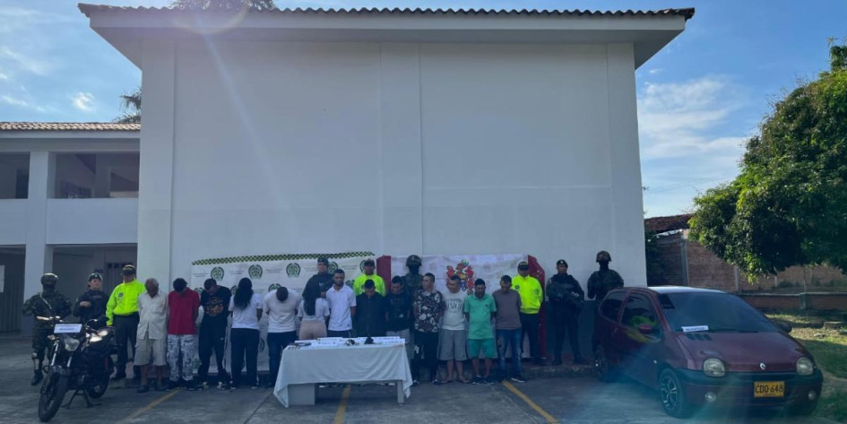 La banda, foto de la Tercera Brigada. La banda, foto de la Tercera Brigada.