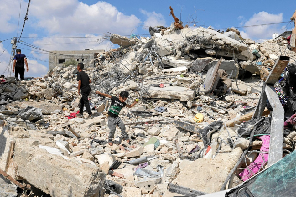 Según el Ministerio de Salud palestino, al menos 33 palestinos murieron y alrededor de 130 resultaron heridos hasta el 3 de septiembre desde que comenzó una operación militar israelí el 28 de agosto en Tulkarem, Jenin y Tubas. Según el Ministerio de Salud palestino, al menos 33 palestinos murieron y alrededor de 130 resultaron heridos hasta el 3 de septiembre desde que comenzó una operación militar israelí el 28 de agosto en Tulkarem, Jenin y Tubas.