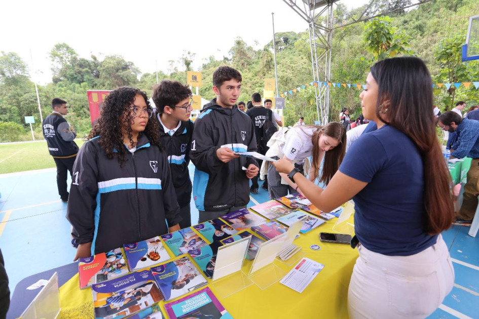 En la feria universitaria participaron estudiantes de seis colegios privados de Manizales. En la feria universitaria participaron estudiantes de seis colegios privados de Manizales.