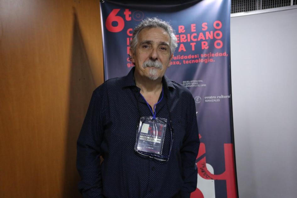 Jorge Dubatti, profesor de la Historia del Teatro en la Universidad de Buenos Aires. Crítico e investigador de teatro. Jorge Dubatti, profesor de la Historia del Teatro en la Universidad de Buenos Aires. Crítico e investigador de teatro.
