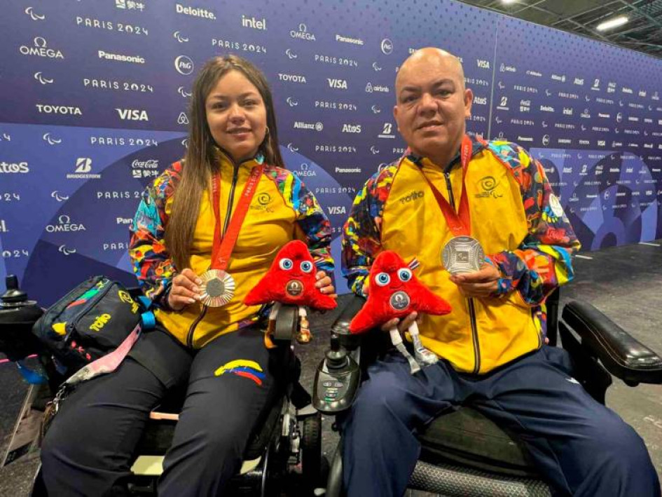 Los hermanos Leidy y Edilson Chica conquistaron la quinta presea dorada para Colombia en los Juegos Paralímpicos de París 2024. Los hermanos Leidy y Edilson Chica conquistaron la quinta presea dorada para Colombia en los Juegos Paralímpicos de París 2024.