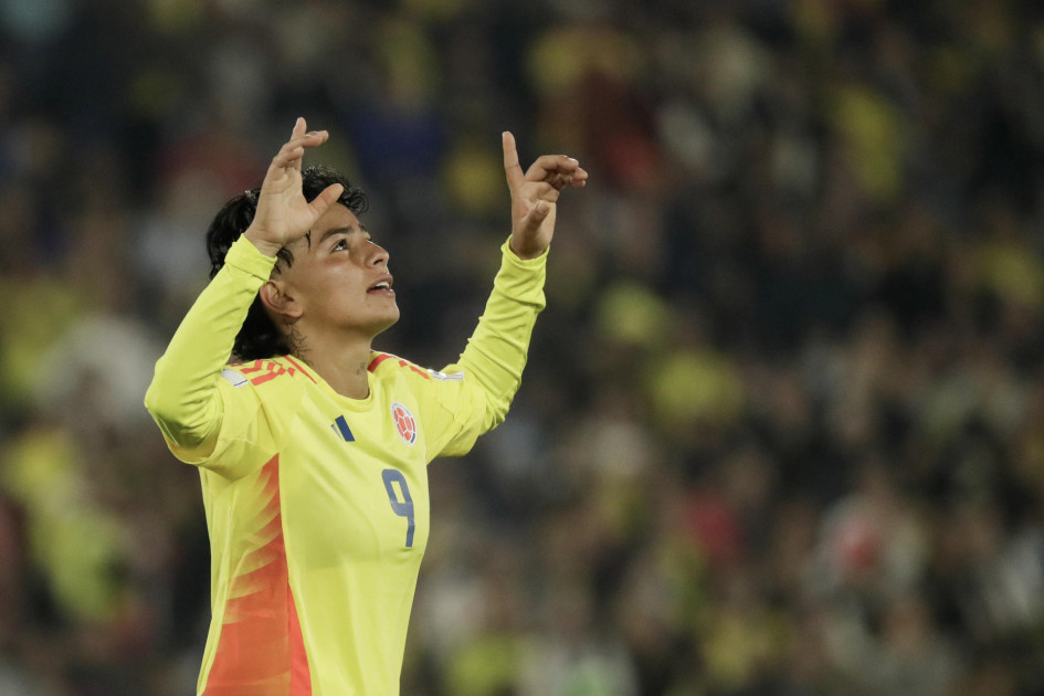 Yesica Muñoz de Colombia celebra este martes, al final del partido del grupo A de la Copa Mundial Femenina sub-20 ante Camerún en el estadio de El Campín en Bogotá (Colombia). Yesica Muñoz de Colombia celebra este martes, al final del partido del grupo A de la Copa Mundial Femenina sub-20 ante Camerún en el estadio de El Campín en Bogotá (Colombia).