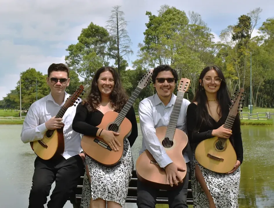 Este es el Cuarteto Tibangüi, de Bogotá, quienes son finalistas en Instrumental. Este es el Cuarteto Tibangüi, de Bogotá, quienes son finalistas en Instrumental.