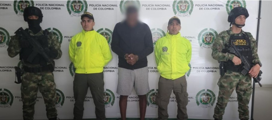 Alfonso Meléndez Ballesteros, alias Poncho, fue dejado a disposición de las autoridades. Alfonso Meléndez Ballesteros, alias Poncho, fue dejado a disposición de las autoridades.