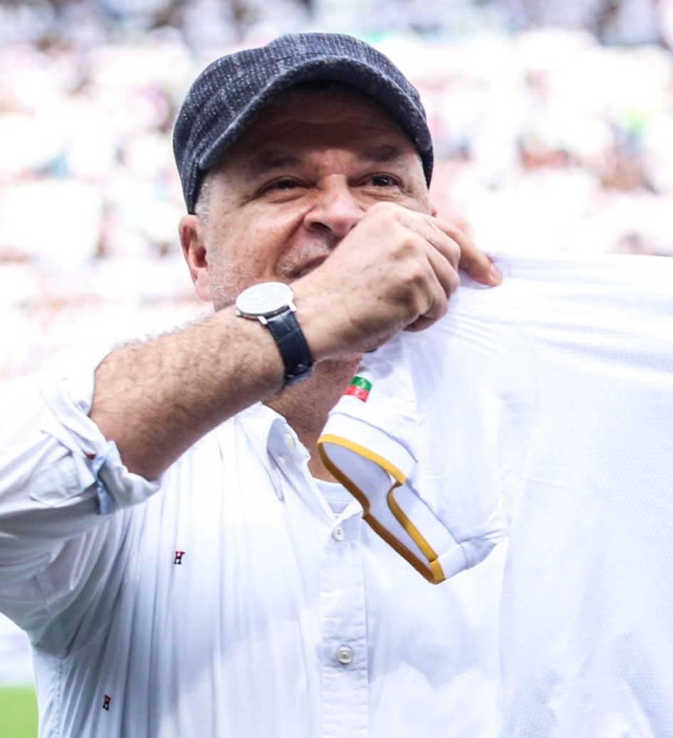 Tulio Mario Castrillón, el dirigente saliente del Once Caldas. Once Tulio Mario Castrillón, el dirigente saliente del Once Caldas.