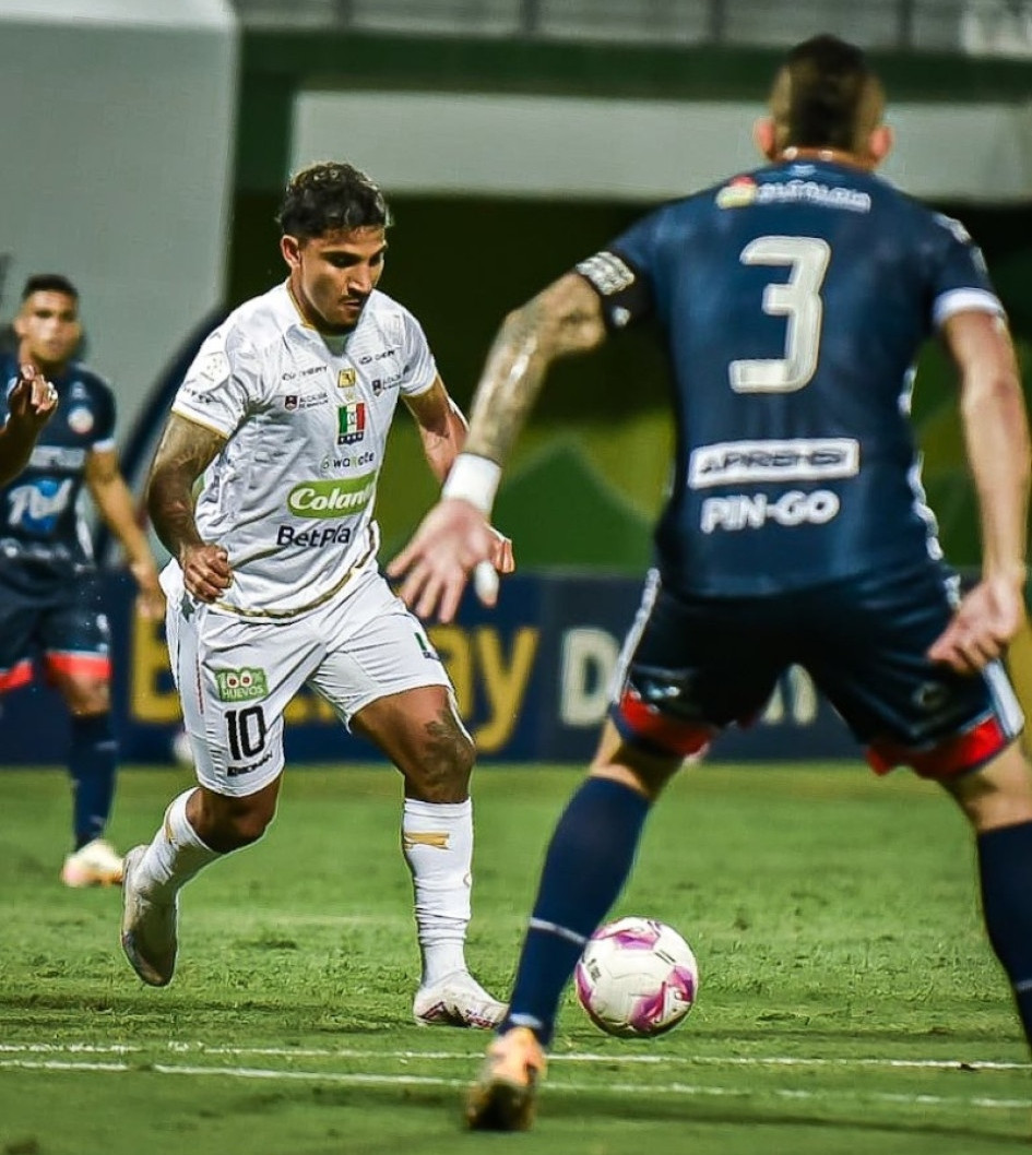 Alianza paró una muralla atrás, al frente de su portero y se defendió con todo para evitar el empate del Once Caldas. El equipo sumó su segunda derrota consecutiva. Once Caldas