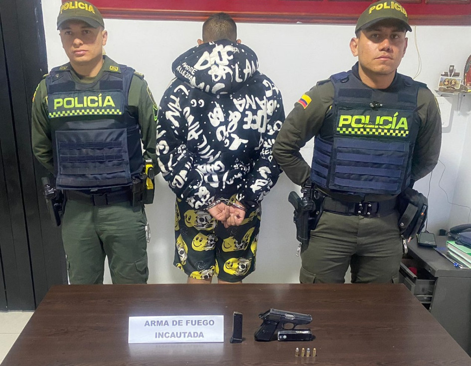 A Javier, cuñado de Beto, lo detuvieron con un arma de fuego. A Javier, cuñado de Beto, lo detuvieron con un arma de fuego.