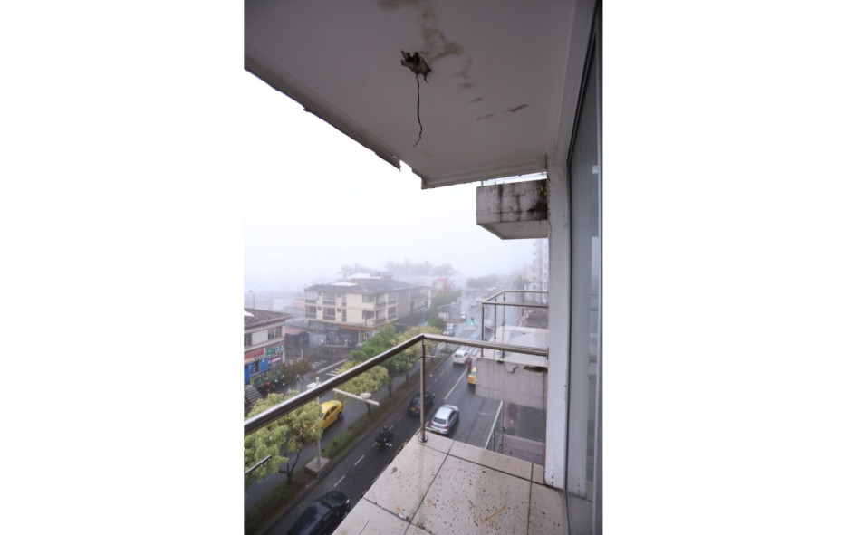 La fachada del edificio Shalom III en Manizales presenta averías La fachada del edificio Shalom III en Manizales presenta averías