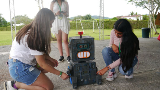 Colegios de Caldas se empapan en robótica con Tecnoacademia del Sena