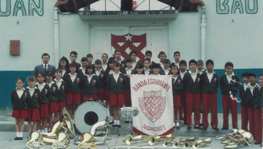 La banda de la I.E. San Juan Bautista de La Salle, en Manizales, entona 30 años de orgullo