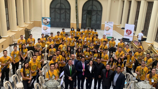 Caldas llega a España con su sonido sinfónico