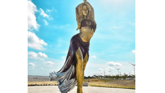 Barranquilla rinde homenaje a Shakira con estatua de bronce de más de 6 metros