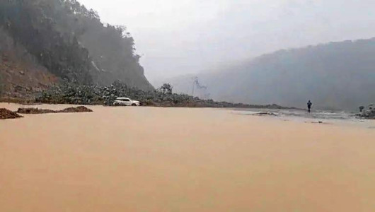 Al menos 18 muertos por derrumbes en carretera del Chocó