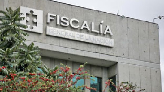 Condenan a exrectora por permitir que sus alumnas fueran abusadas por paramilitares  