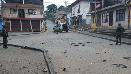 Atacan con explosivos, a plena luz, el comando policial de Popayán