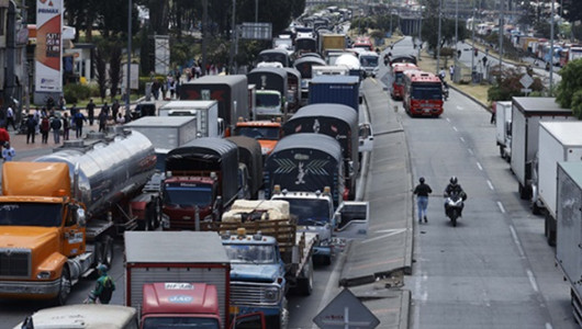 Las claves del paro camionero que enfrenta el presidente Petro