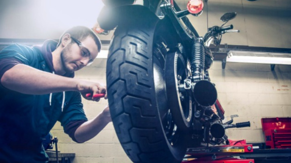 Sepa cómo evitar que se recaliente la moto