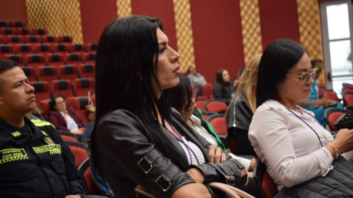 Representantes de la población LGBTI se integraron en un conversatorio sobre diversidad sexual.