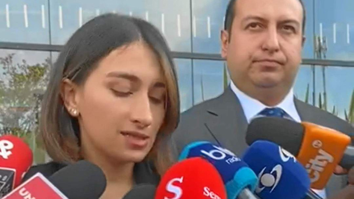 Reproducción | LA PATRIA  El caso por el que Laura Sarabia declaró ayer ante la Fiscalía se originó por el robo de un maletín con dinero y documentos oficiales de su apartamento.